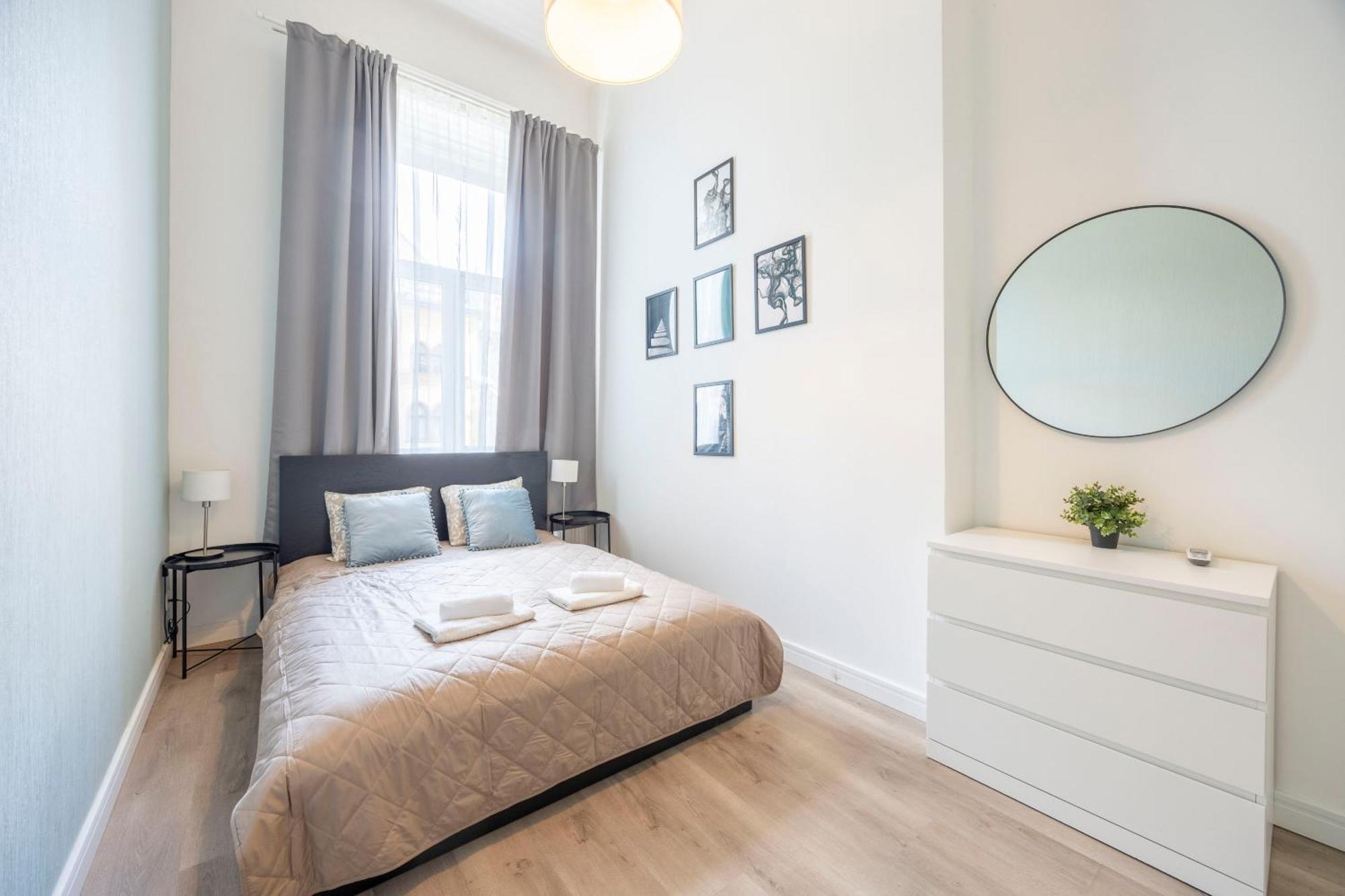 Spacious Cozy Home With 4Bedroom In The Heart Of Bp Budapest Ngoại thất bức ảnh